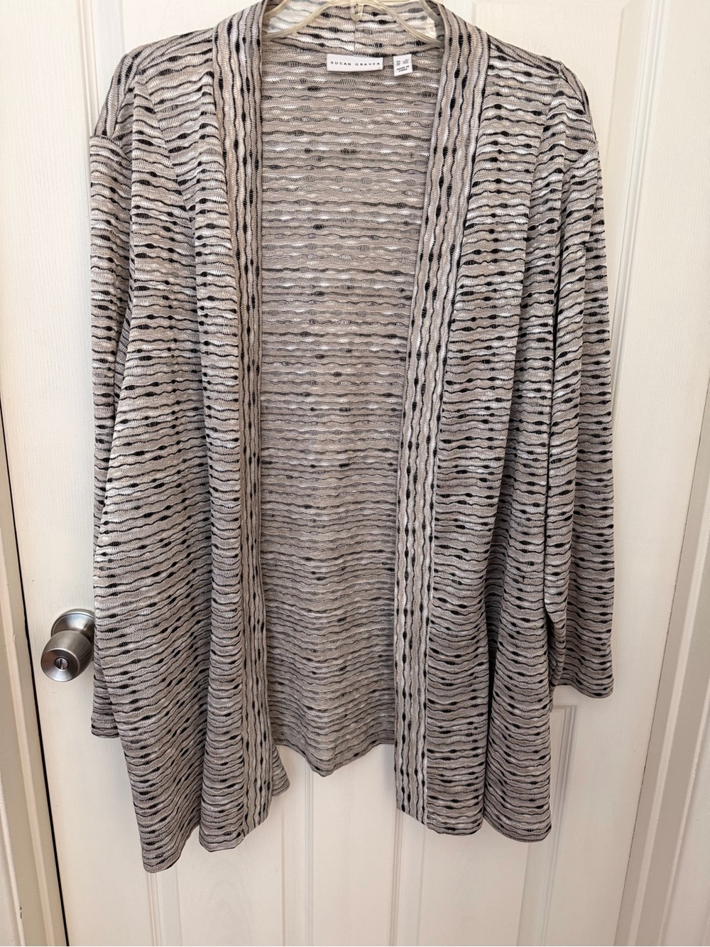 Susan Graver Wavy Space Dye Knit Cardigan Sweater Plus Size 3X textured, neutral